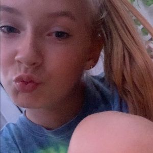 Meet your Posher, Alayla